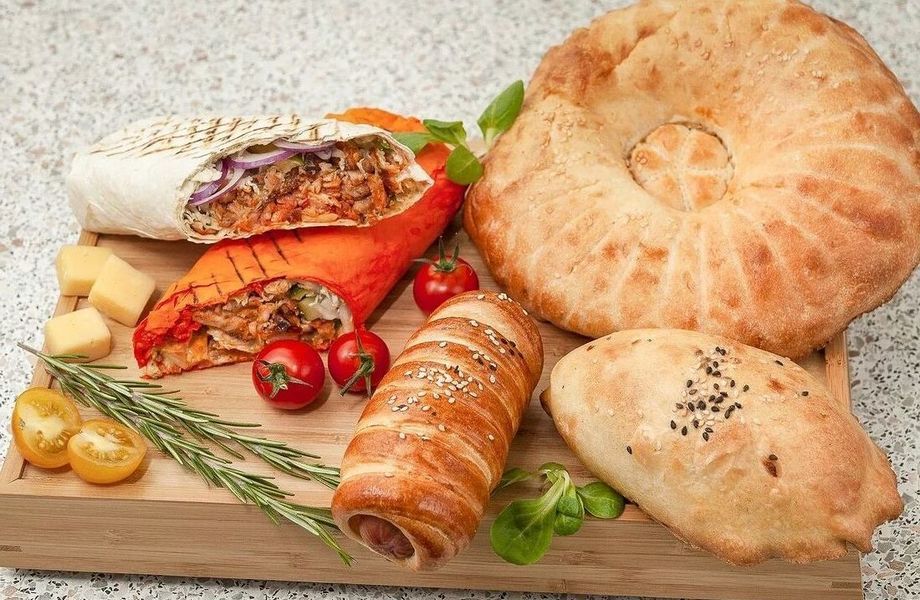 Фото 3 Кафе с собственной выпечкой и шаурмой