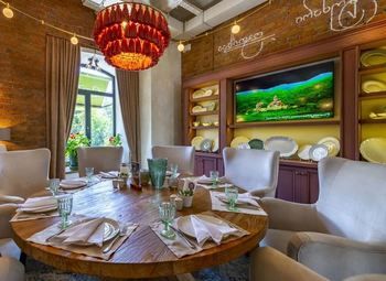 Кафе восточной кухни с мангалом