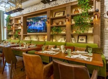 Кафе восточной кухни с мангалом