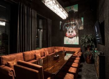 Кальянная с роскошным ремонтом