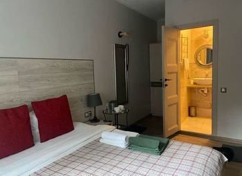 Отель в центре с арендой от КИО / 4 апартамента