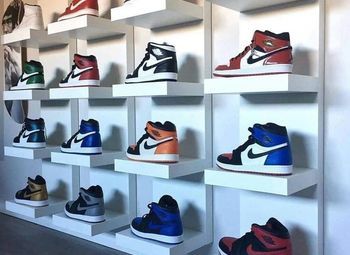 Шоу-рум с интернет магазином с проплаченным рекламным кабинетом