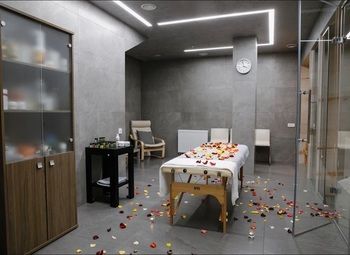 Продажа 50% доли в ООО / Массажный салон