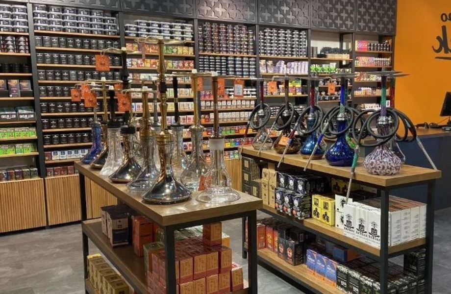 Табачный магазин на высоком трафике у метро