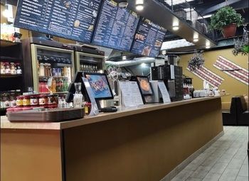 Кафе-шашлычная в крупном ТЦ