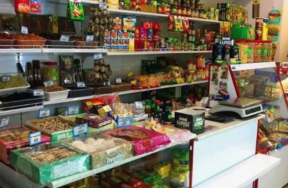Продуктовый магазин на пешеходном потоке