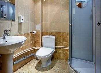 Гостиница в популярной туристической зоне с землёй в собственность