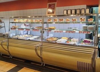 Фото Столовая с высоким траффиком у метро