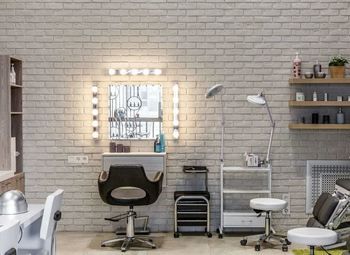 Салон маникюра и педикюра в центре города / 2 года работы