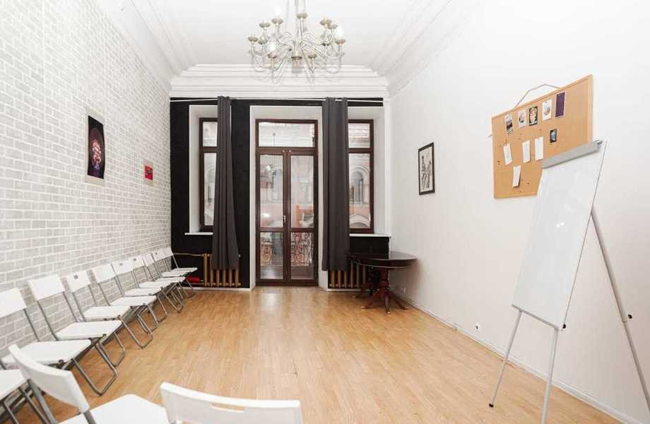 Фото 6 Мини-отель/коворкинг с уникальной концепцией в сердце города