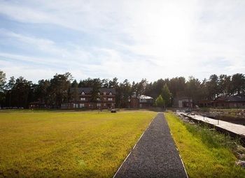 База отдыха с землей/удачная локация/на берегу озера 