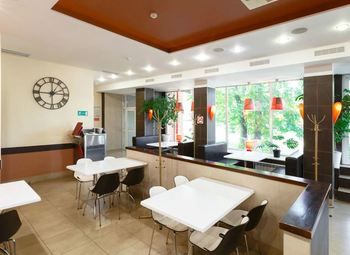 Кафе в ТЦ с собственным входом / кухня полного цикла 