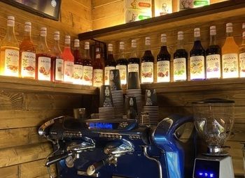 Кафе с новым ремонтом и оборудованием