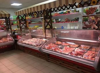 Продуктовый магазин на большом трафике