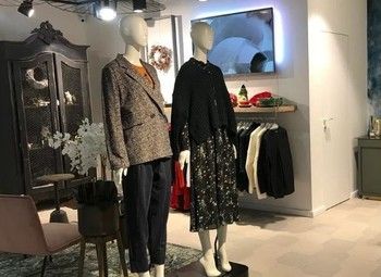 Магазин женской одежды 11 лет / высокий трафик / ТЦ