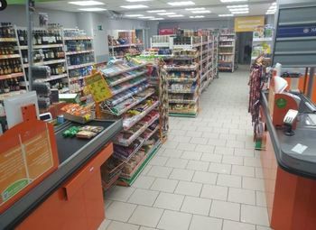 Продуктовый магазин с арендным бизнесом / помещение в собственности