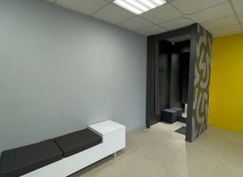 ПВЗ Яндекс Маркет на Юге города со штатом сотрудников