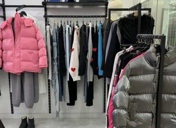 Фото 3 Магазин одежды в ТЦ Владимирский