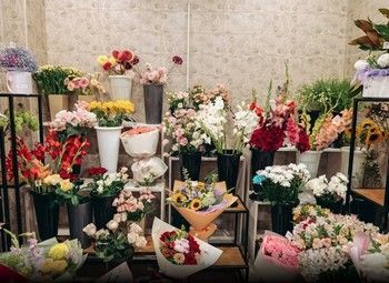 Цветочный магазин / низкая аренда / 100 тысяч прибыль