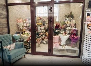 Цветочный магазин / низкая аренда / 100 тысяч прибыль