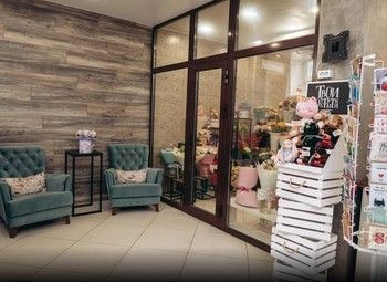 Цветочный магазин / низкая аренда / 100 тысяч прибыль
