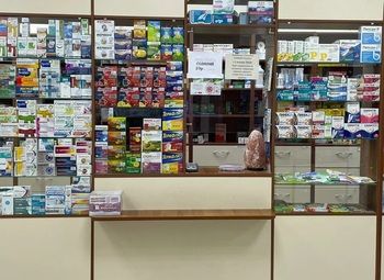 Аптечный пункт в проходной локации | На Юге города