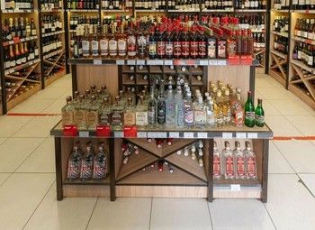 Продуктовый магазин с алкогольной лицензией / дизайнерский ремонт 