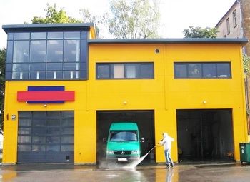 Фото Автомойка на оживленной трассе с коммерческими помещениями