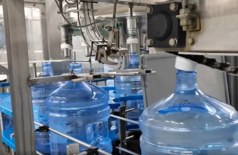Фото 3 Производство и доставка воды со своим автопарком