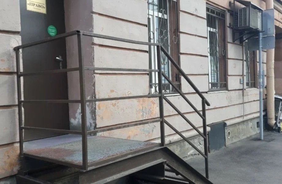Фото 2 Юридическая фирма "ООО" с чистой историей