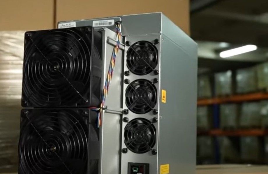 Майнинговая ферма Antminer S21(200th) / прибыль 453 000 руб.