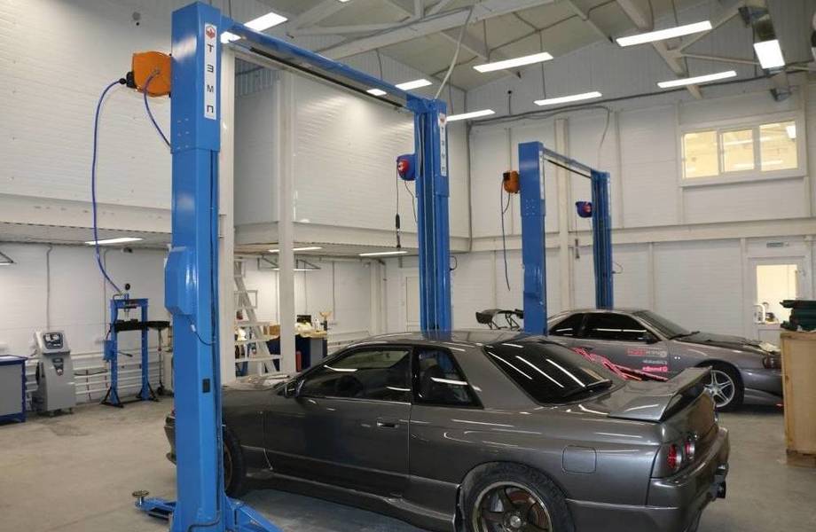 Автосервис - срочная продажа, 4 подъемника. На клиентопотоке