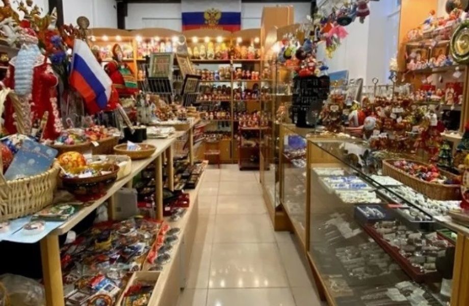 Фото 1 Сувенирный магазин. Проходное место. Товарные остатки на 4 млн.