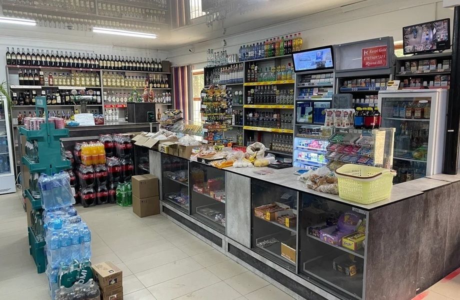 Фото 1 Магазин продукты 24/7 в центре, прибыльный, с алкогольной лицензией