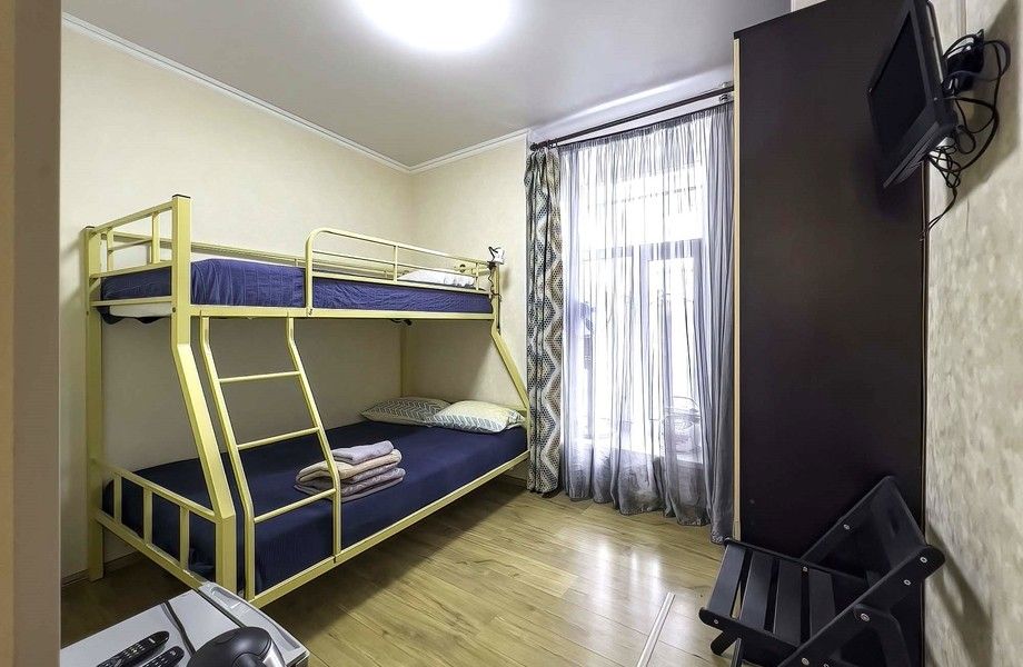 Фото 6 Отель в центре СПб / 4 номера с душевыми / нежилой фонд