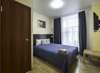 Фото Отель в центре СПб / 4 номера с душевыми / нежилой фонд