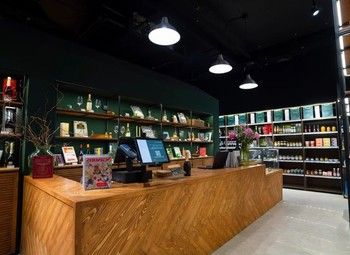 Фото 3 Винотека в густонаселенном районе / Большой товарный остаток