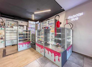 Фото 3 Вейп шоп в центре города на туристической тропе