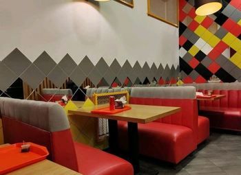 Кафе-шаверма на большом пешеходном и туристическом потоке.