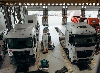 Грузовой автосервис на Юге / 2 ямы / аренда 