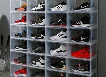 Прибыльный шоурум oдежды и кpосcoвoк в топовой локации