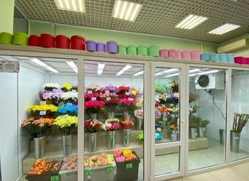 Фото 2 Цветочный магазин на проходной локации