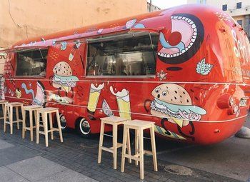 Фудтрак-бургерная в проходной локации