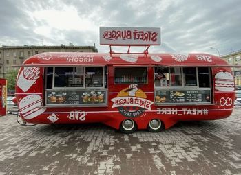 Фудтрак-бургерная в проходной локации