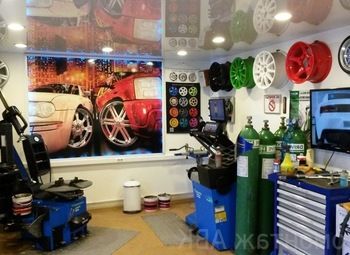 Фото Профессиональная окраска дисков и шиномонтаж