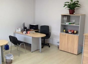 Аптечный пункт в густонаселённом районе города