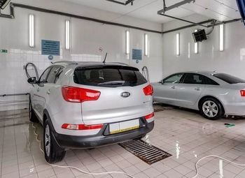 Фото Автомойка, детейлинг, шиномонтаж в центре города.