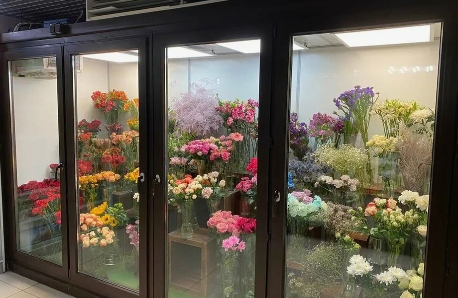 Фото 2 Цветочный магазин на севере города в удачной локации