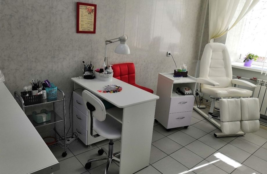 Фото 2 Салон красоты у метро/маникюр/парикмахер/бровист