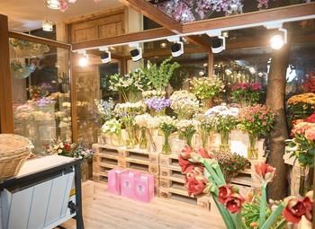 Фото 2 Магазин цветов в отличной локации